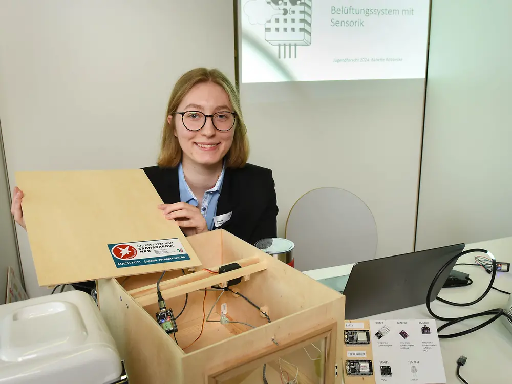 
Belüftungssystem mit Sensorik, Babette Röbbecke vom Luise-von-Duesberg-Gymnasium in Kempen