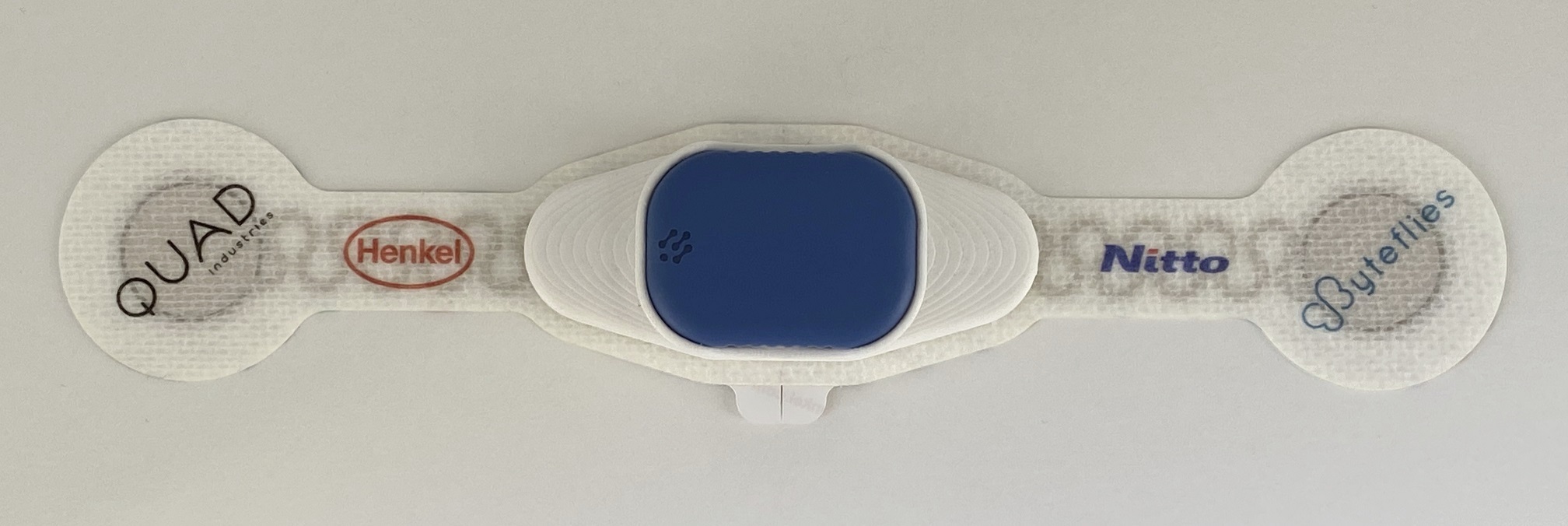 Das „COVID-19-Gesundheitspflaster“ wurde von verschiedenen Partnern mit großer medizinischer und technologischer Expertise entwickelt.