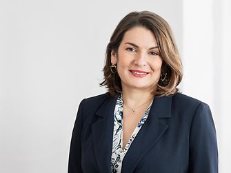 Sylvie Nicol, Personalvorständin