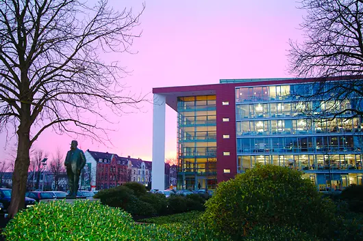 Verwaltungsgebäude am Standort in Düsseldorf (Deutschland)
