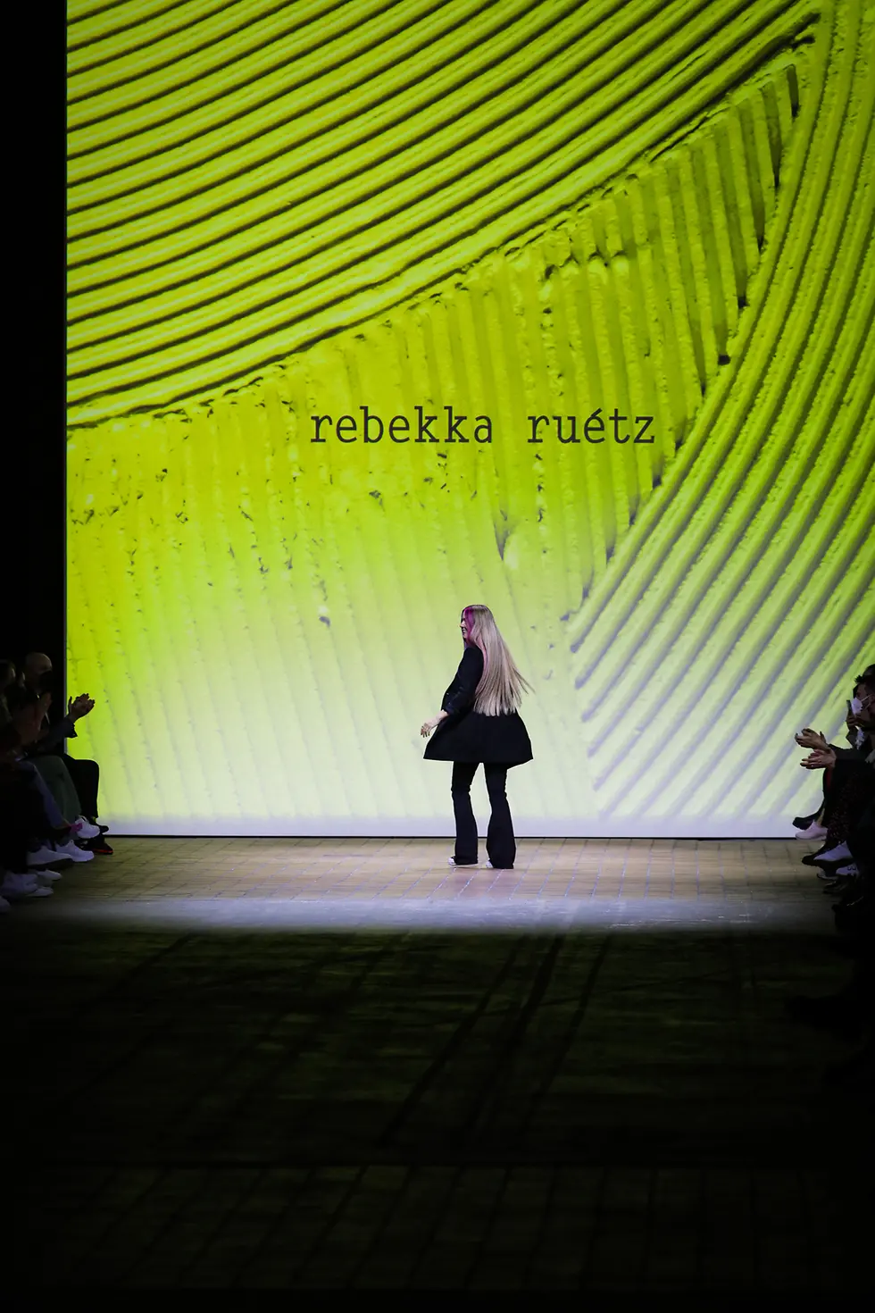 SYOSS FashionWeek 2022 – Rebekka Ruétz Fashionshow