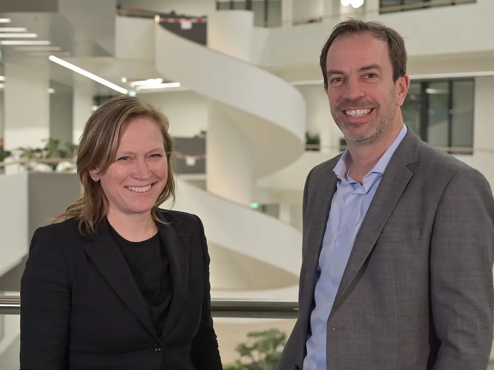Dr. Christian Kirsten (left), Corporate Senior Vice President Automotive & Metals, welcomes Pernille Lind Olsen (right) 