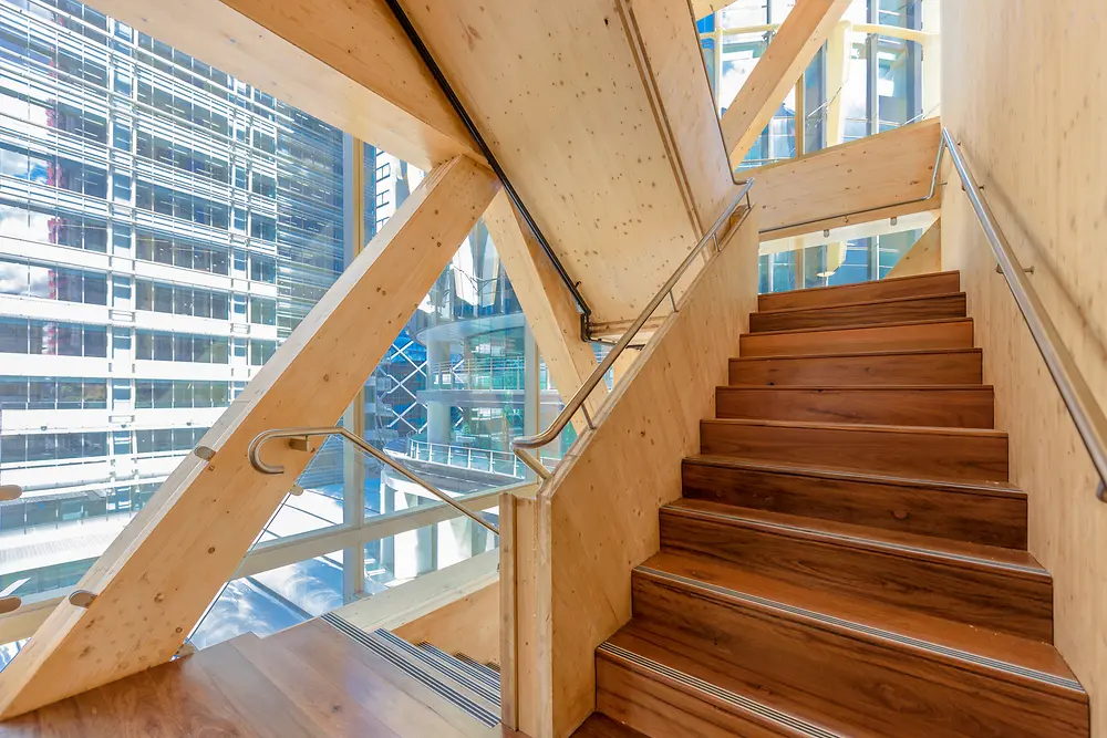 Holz-Treppenhaus des International House in Sydney