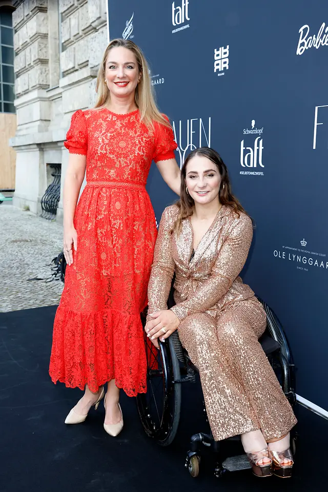 Henkel Beauty Care Geschäftsführerin Katharina Herzog mit Speakerin Kristina Vogel