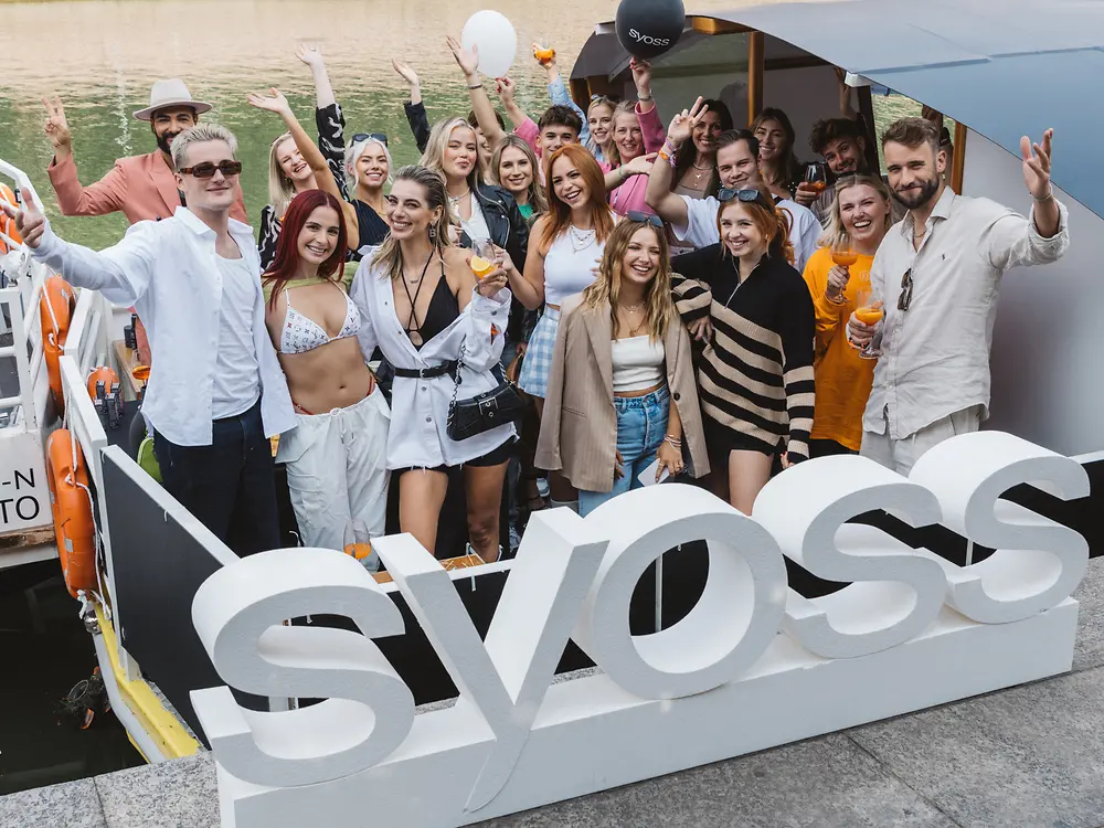 
Trendmarke syoss war offizieller Stylingpartner der ABOUT YOU Fashion Week