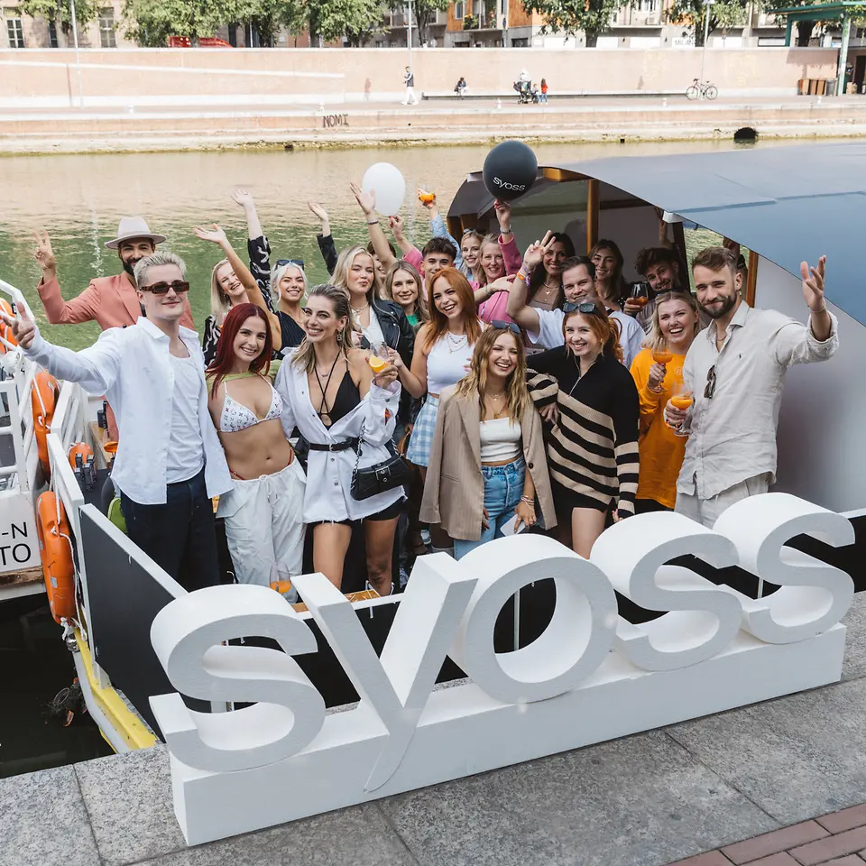 
Trendmarke syoss war offizieller Stylingpartner der ABOUT YOU Fashion Week