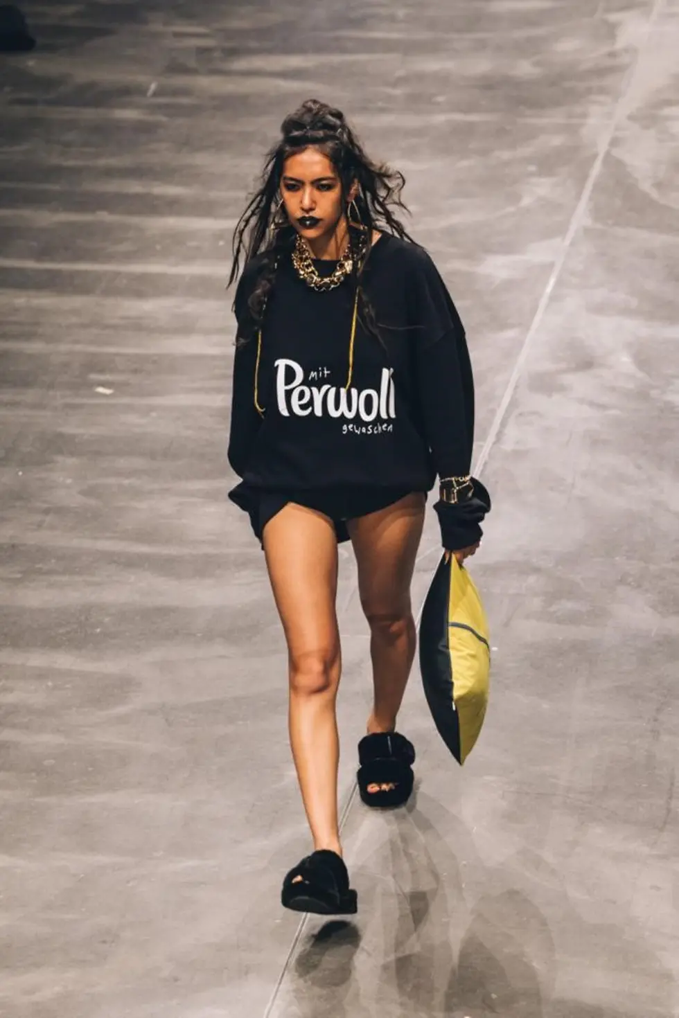 Perwoll präsentiert Laufsteg-Looks auf der Berlin Fashion Week