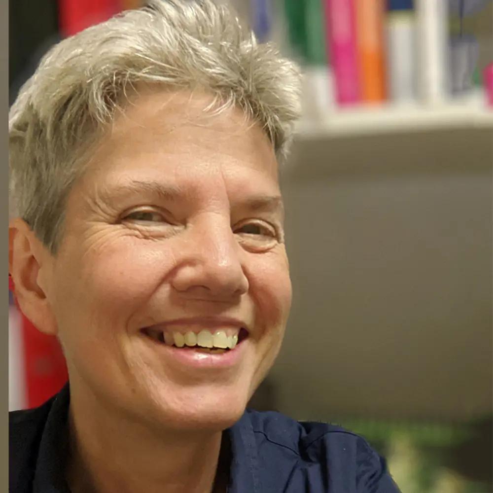 Athena Pawlatos, Ausbilderin bei Henkel