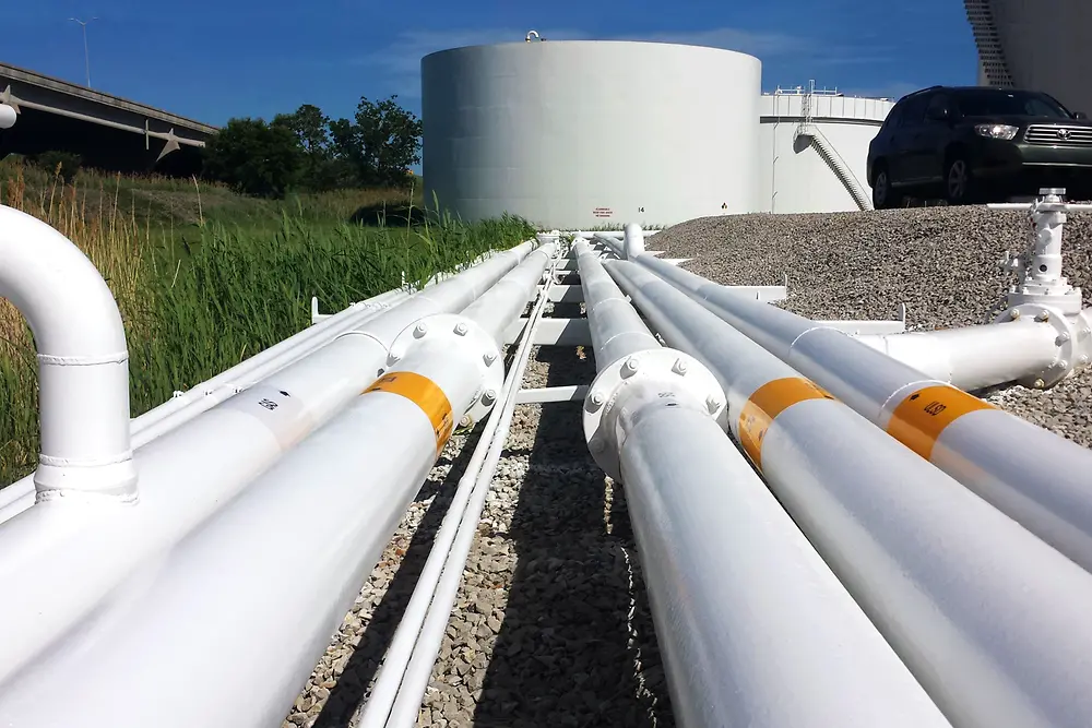 
Seal for Life bietet innovative Schutzbeschichtungen und Dichtungslösungen für eine Vielzahl von Infrastrukturmärkten wie erneuerbare Energien, Öl und Gas sowie Wasser.