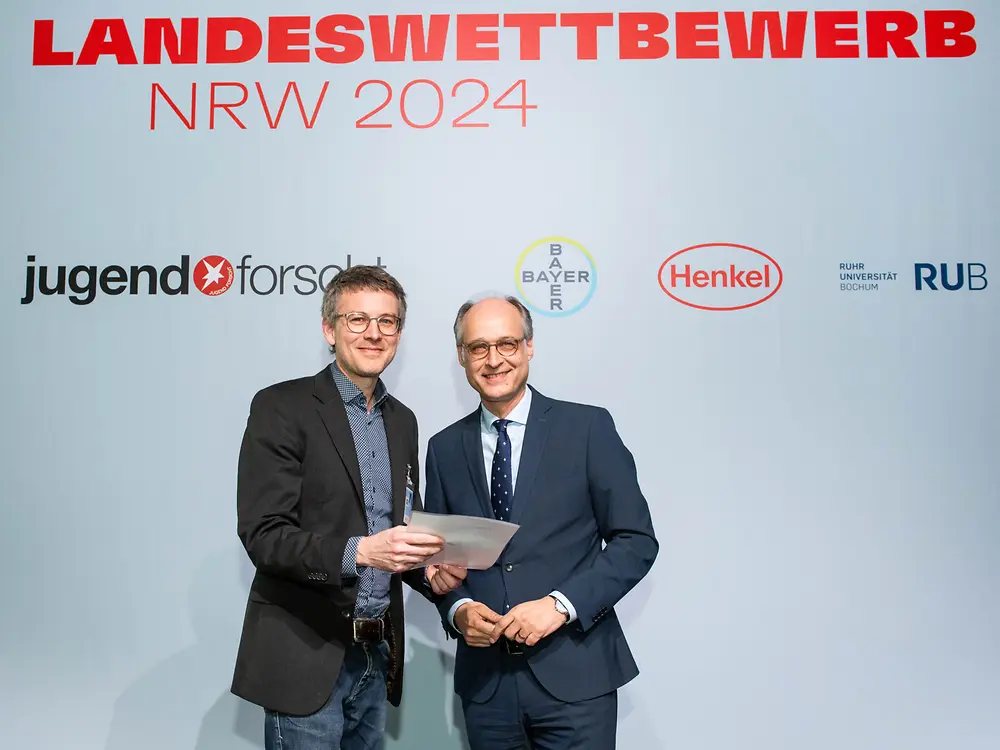 1869-henkel-cc-jugend-forscht-21-03-2024-preisverleihung