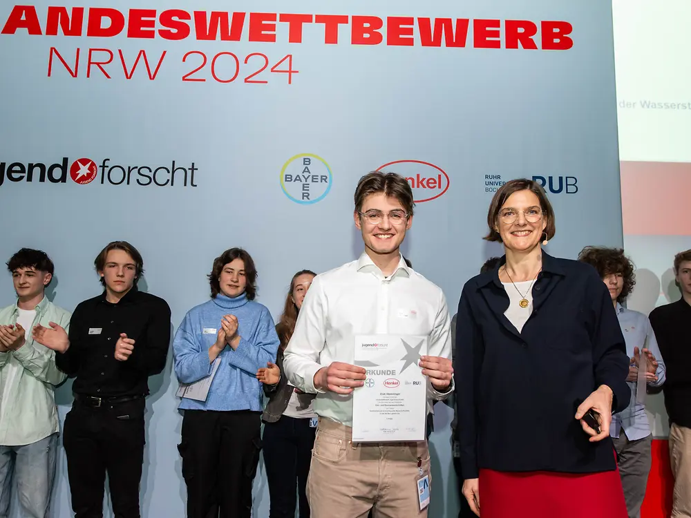 2364-henkel-cc-jugend-forscht-21-03-2024-preisverleihung