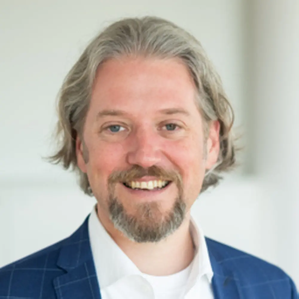 Porträtfoto von Dirk Ullrich, Klima- und Naturexperte bei Henkel