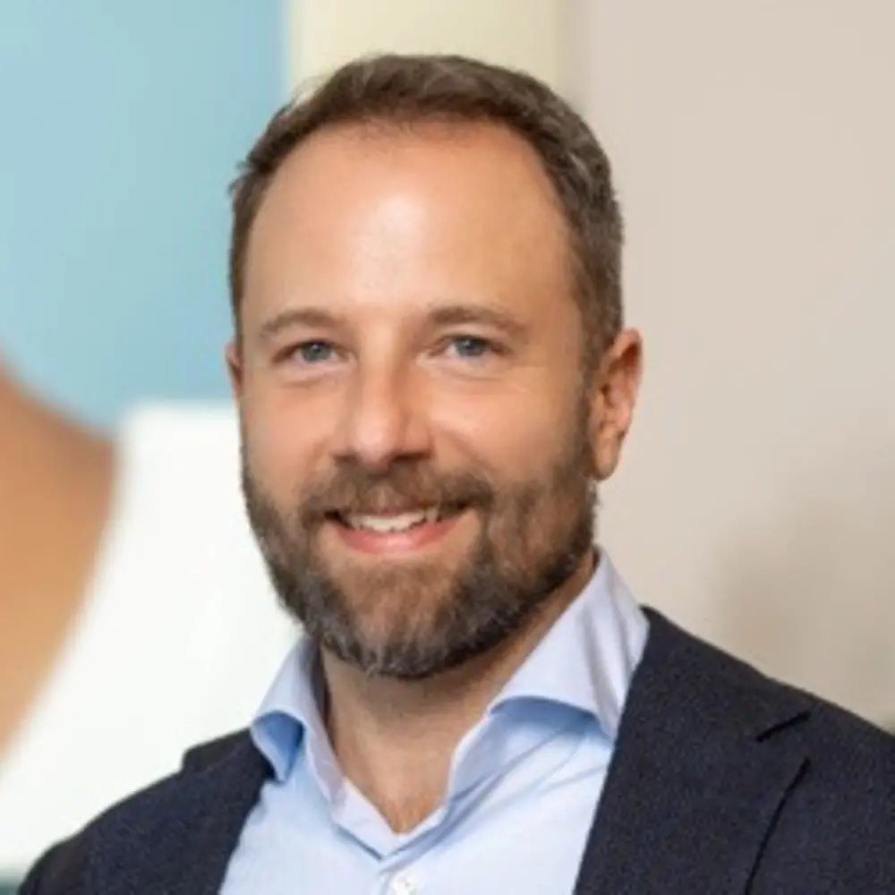Ein Portraitfoto von James Cummings, Senior Patent Counsel und aktiver ERG-Unterstützer bei Henkel 