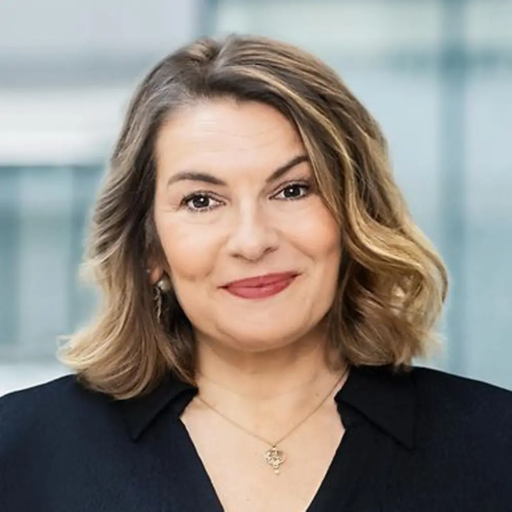Porträtfoto von Sylvie Nicol, Personalvorständin bei Henkel