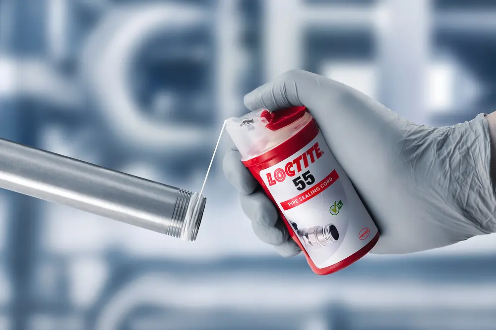 
Loctite 55 wird von zahlreichen professionellen Installateuren und Klempnern für das Dichten von Rohrgewinden und Anschlussstücken aus Metall und Kunststoff eingesetzt.