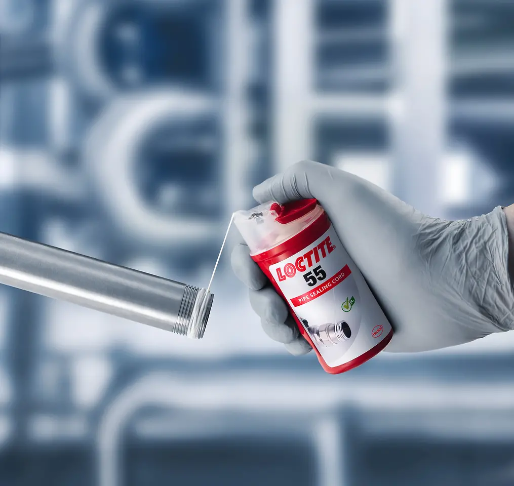 
Loctite 55 wird von zahlreichen professionellen Installateuren und Klempnern für das Dichten von Rohrgewinden und Anschlussstücken aus Metall und Kunststoff eingesetzt.