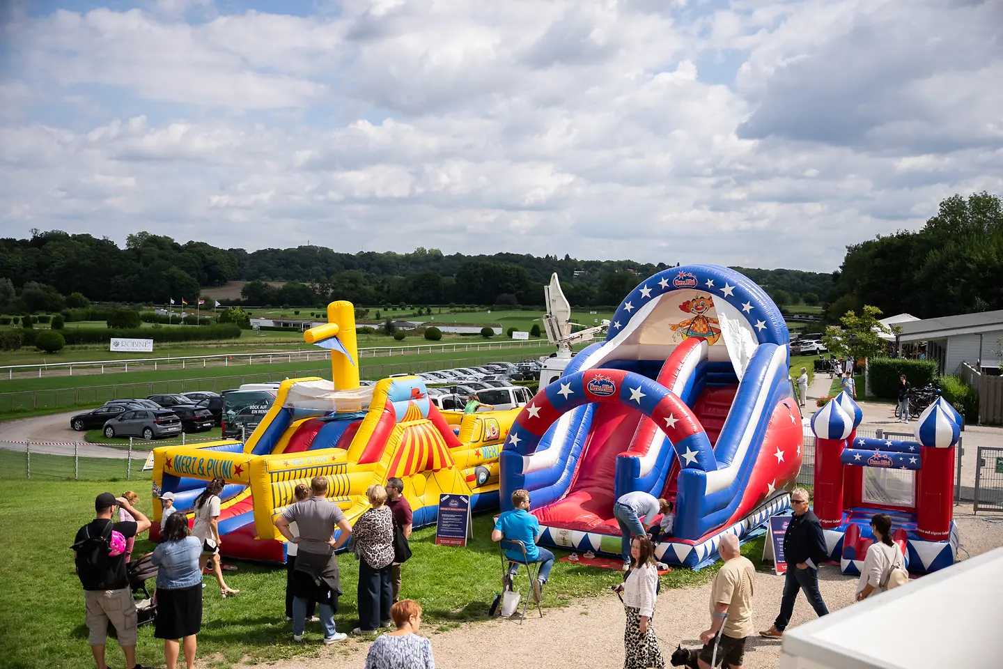 
Die Hüpfburg sorgte bei Kindern für großen Spaß.