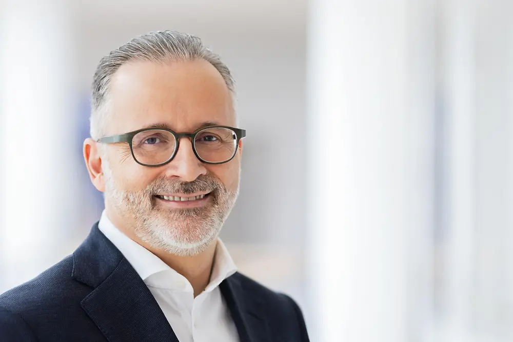 
Carsten Knobel