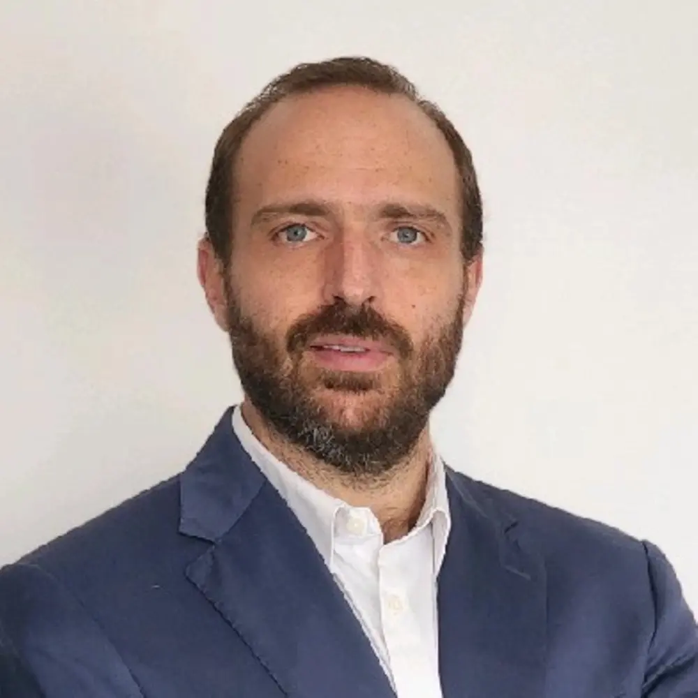 Porträtfoto von Alonso Sierra, General Manager für das Professional-Geschäft von Henkel Consumer Brands in Mexiko