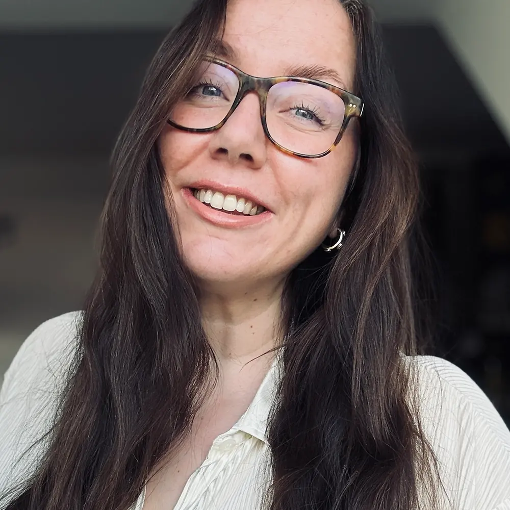 Ein Portraitfoto von Sarah Mielke, Corporate Communications Managerin bei Henkel