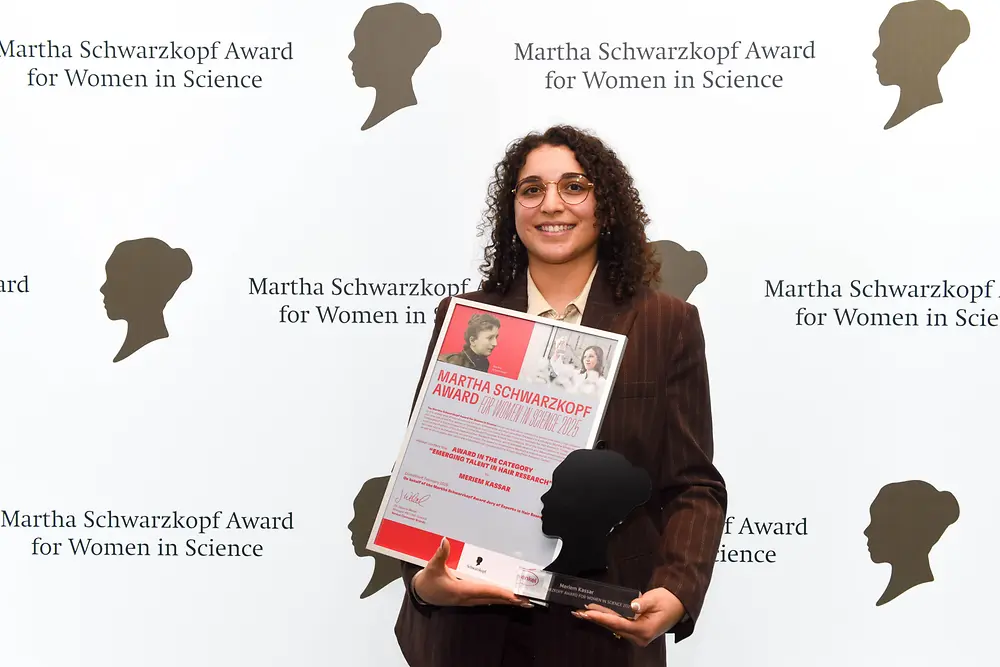 
Meriem Kassar wurde mit dem Emerging Talent Award ausgezeichnet.