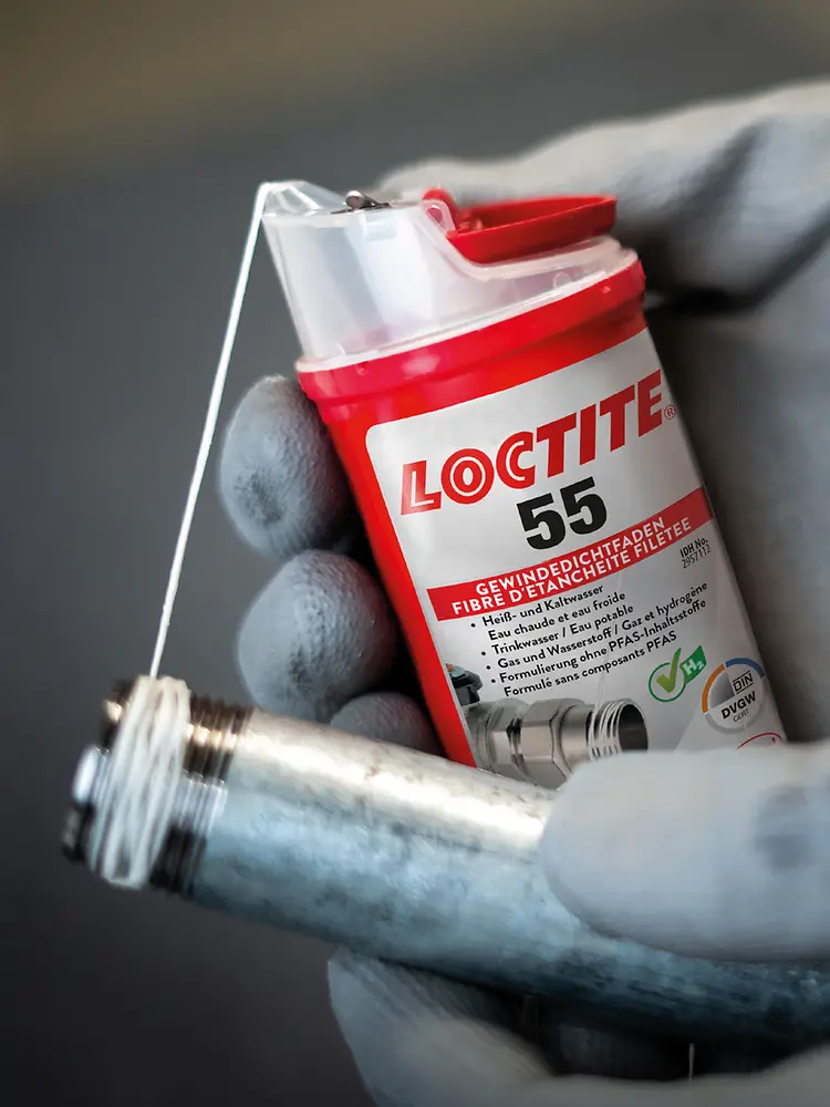 
Loctite 55 ist die führende Gewindedichtungslösung für Wasser-, Gas- und Heizungsinstallateure.