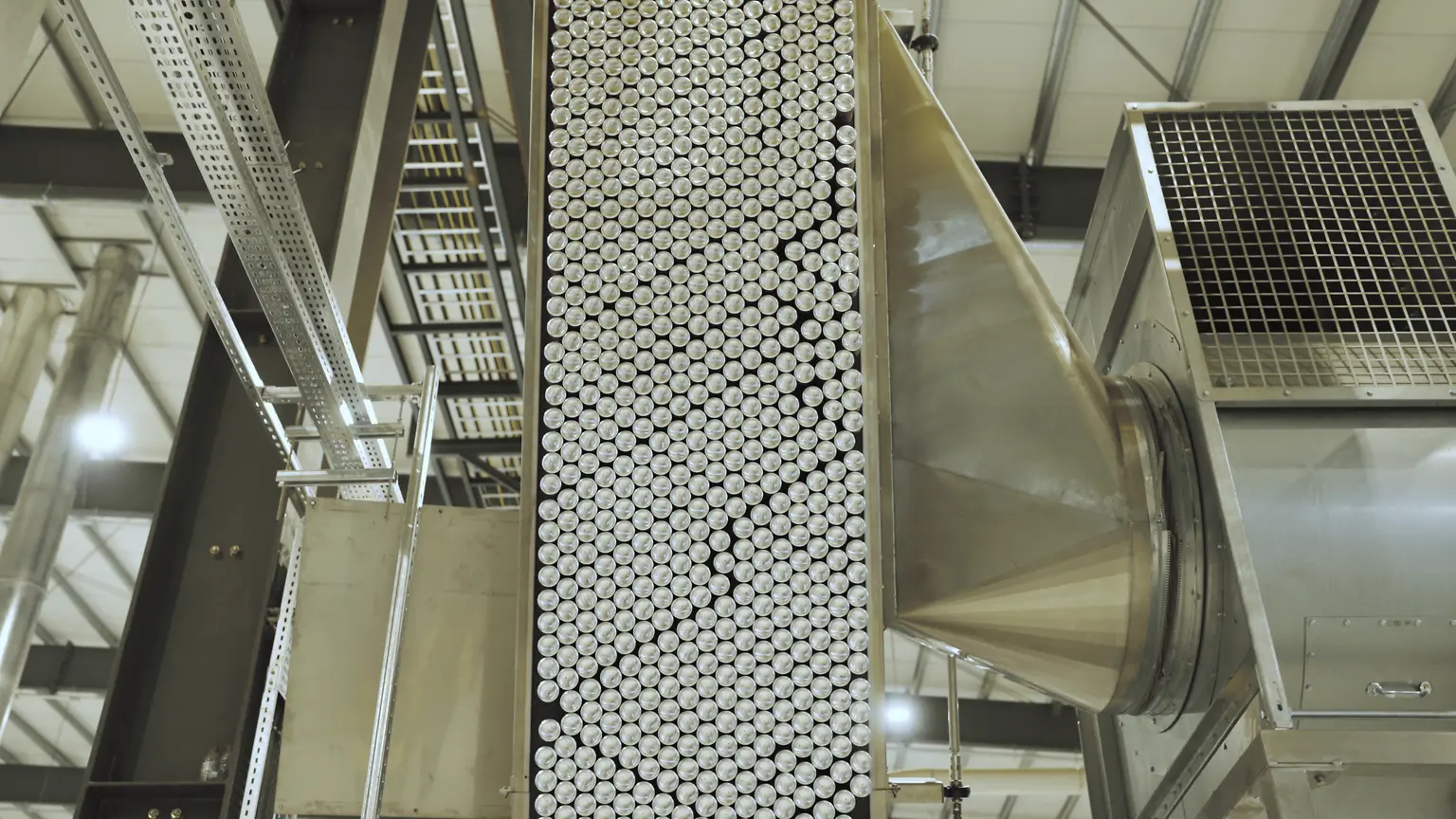 
Henkel Adhesive Technologies stellt auf der METPACK 2026 seine neuesten Lösungen für effiziente, sichere und nachhaltige Metallverpackungen vor. 