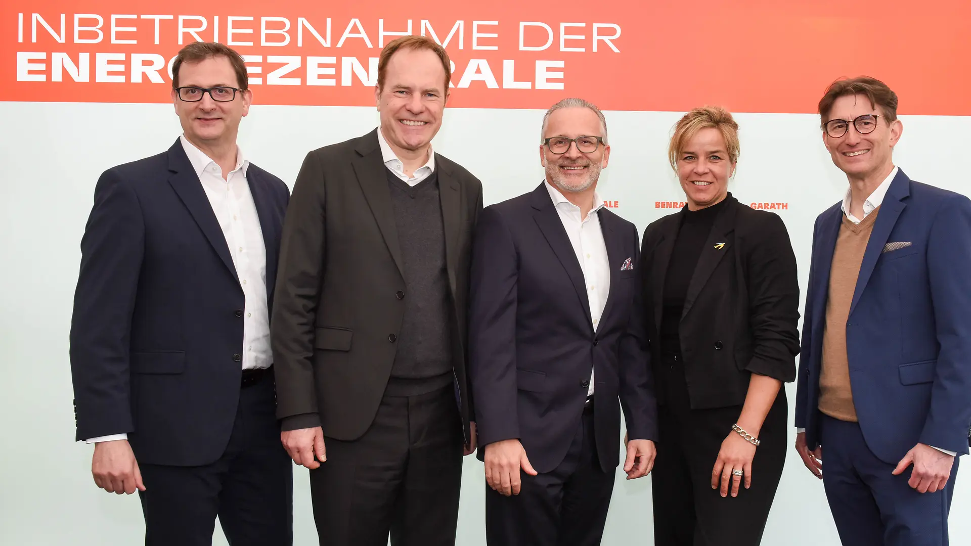 
Julien Mounier, Dr. Stephan Keller, Carsten Knobel, Mona Neubaur, Dr. Daniel Kleine (v.l.n.r.)
Copyright: Steffen Hauser