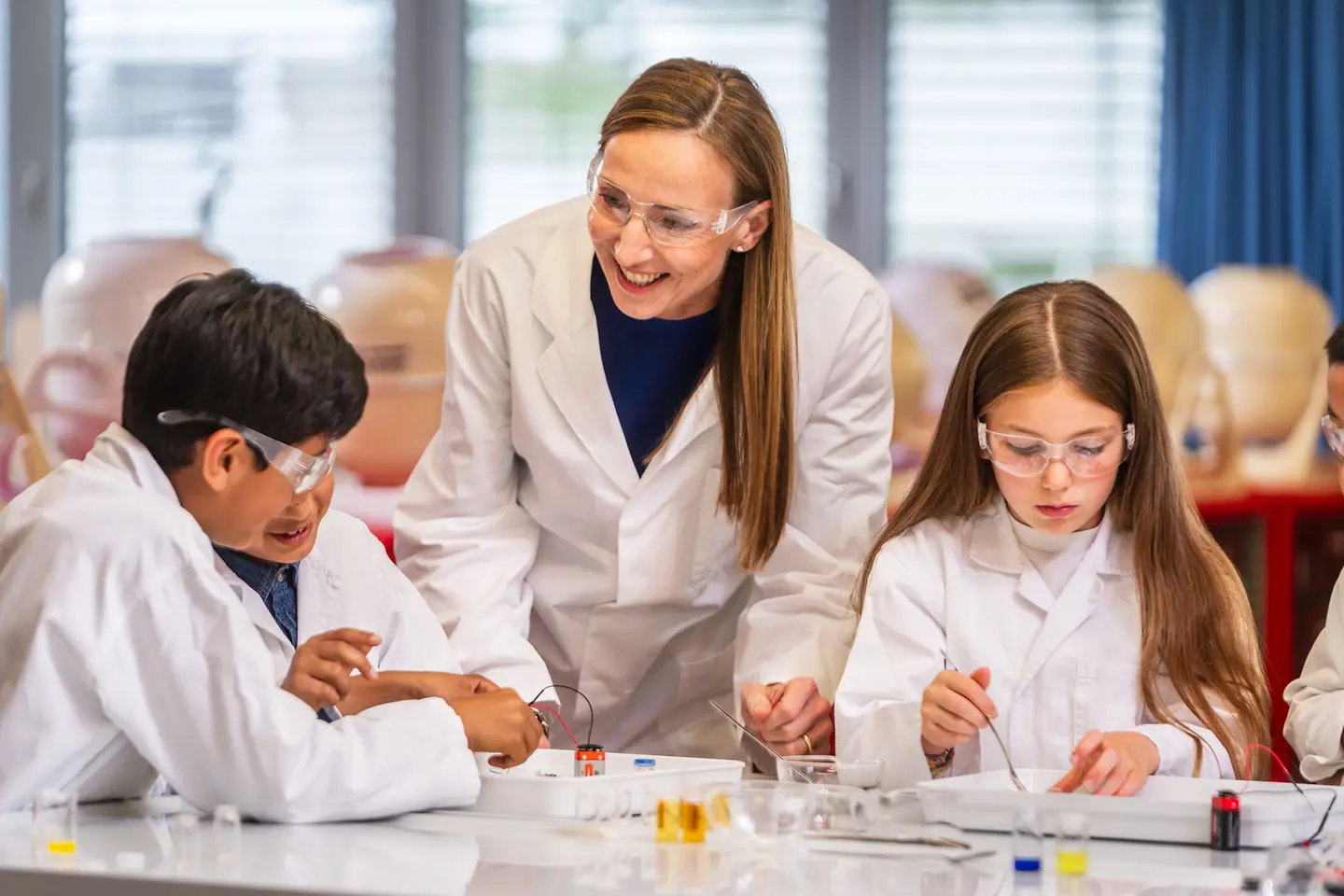 
Dr. Simone Bagel-Trah, Schirmherrin der Initiative und Vorsitzende des Aufsichtsrats und Gesellschafterausschusses von Henkel in der Forscherwelt in Düsseldorf