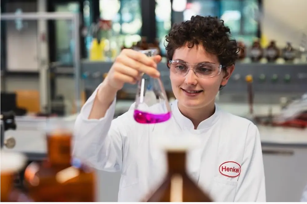 Wissenschaftlerin in einem Labor
