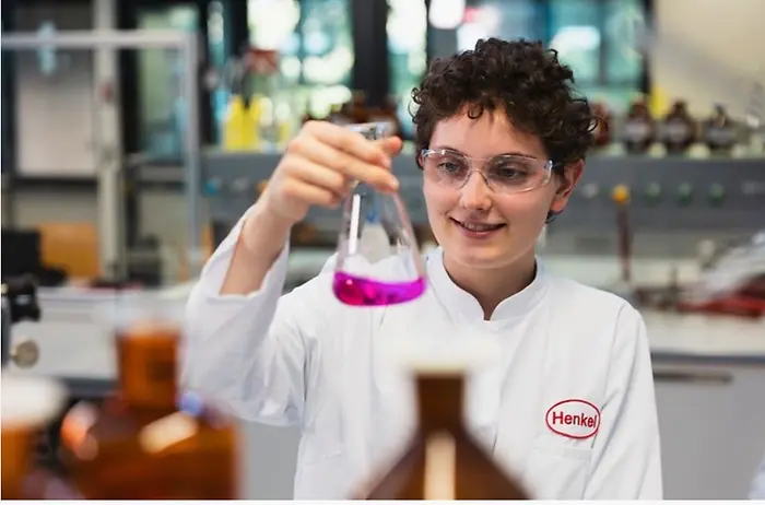 Wissenschaftlerin in einem Labor
