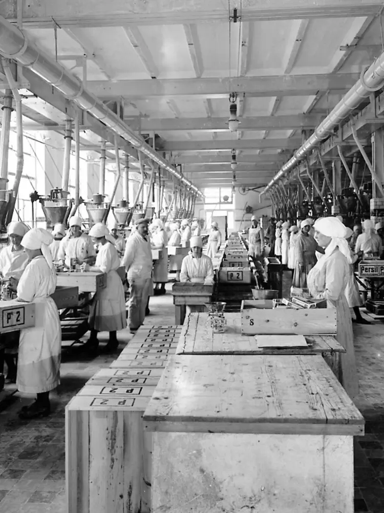 Historische Produktion bei Henkel.