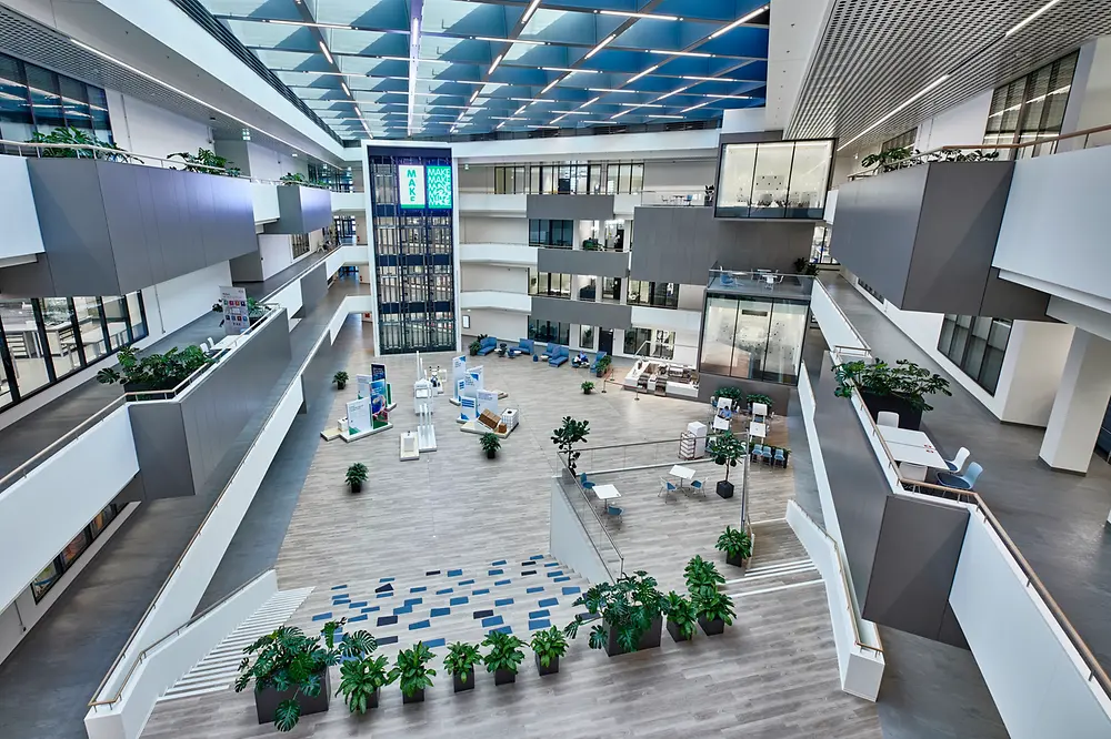 Der Blick ins Atrium des Inspiration Centers Düsseldorf.