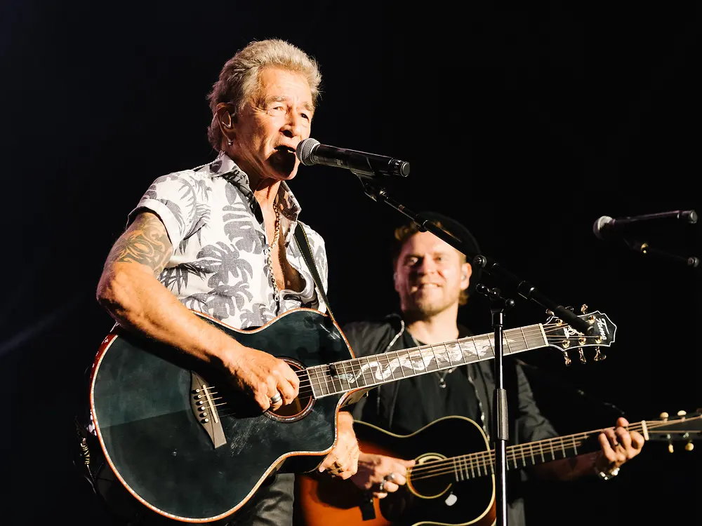 
Peter Maffay und Johannes Oerding zusammen auf der Bühne des Henkel-Festivals. 