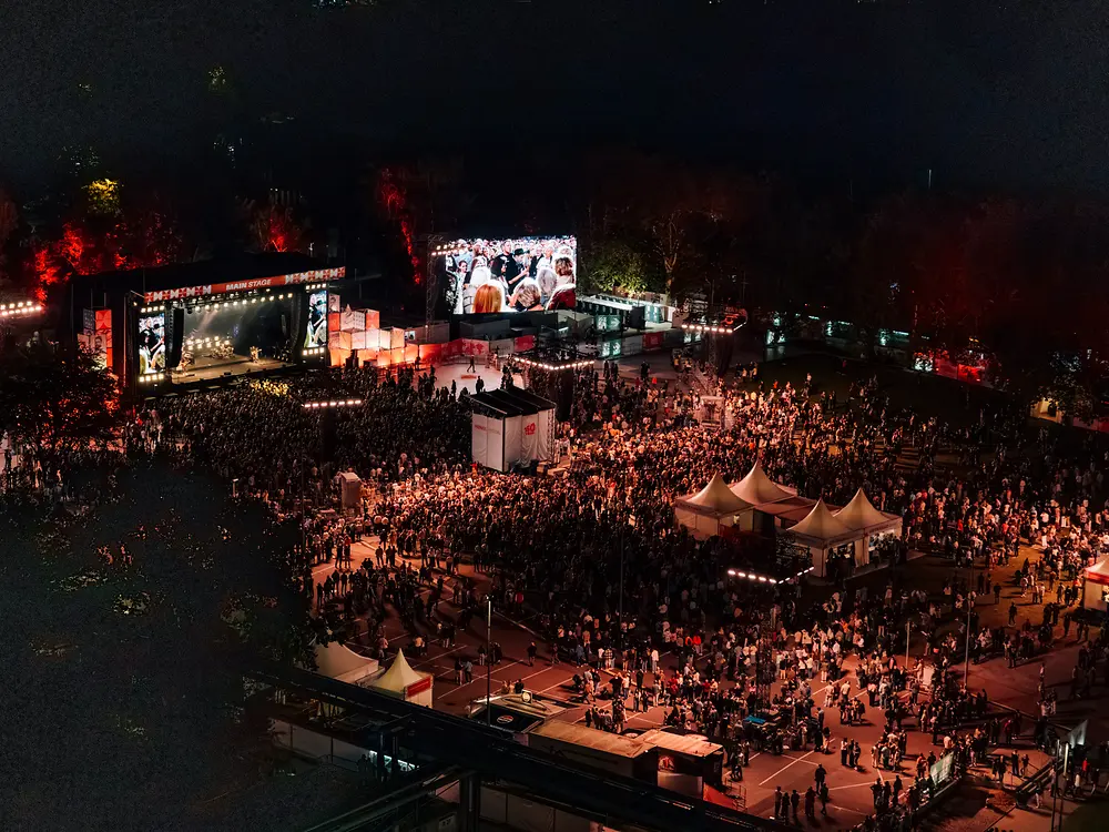 
Rund 17.000 Gäste feierten beim Henkel-Festival auf dem Düsseldorfer Werksgelände das 150-jährige Firmenjubiläum des Unternehmens.