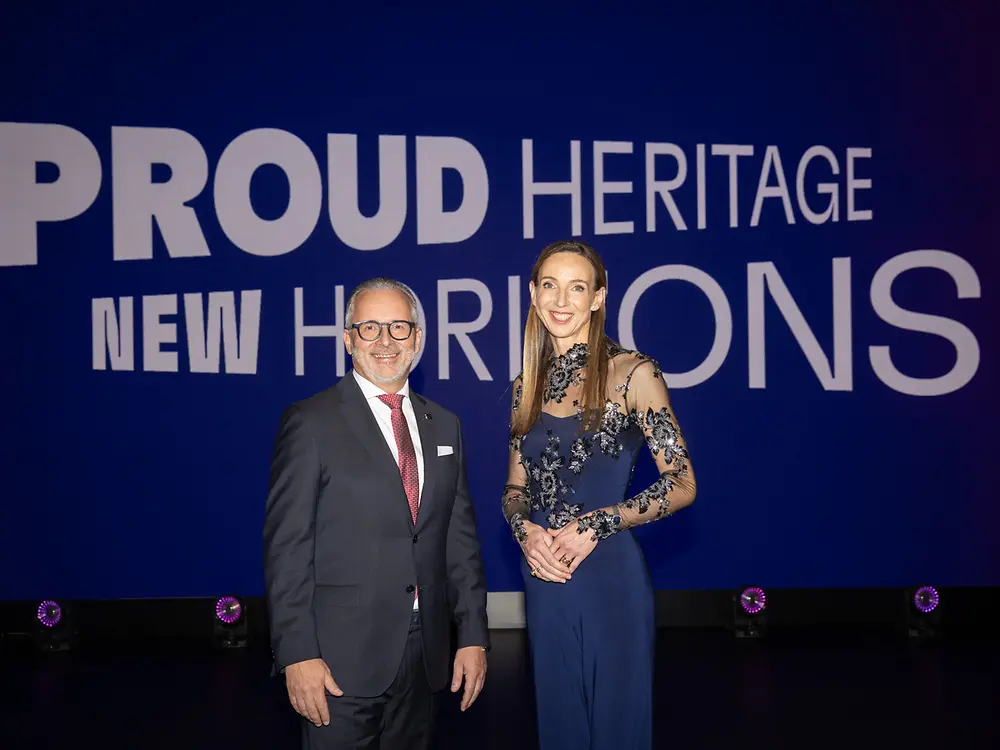
Henkel-CEO Carsten Knobel und Dr. Simone Bagel-Trah begrüßten die Gäste bei der Henkel-Gala anlässlich des 150-jährigen Unternehmensjubiläums.
