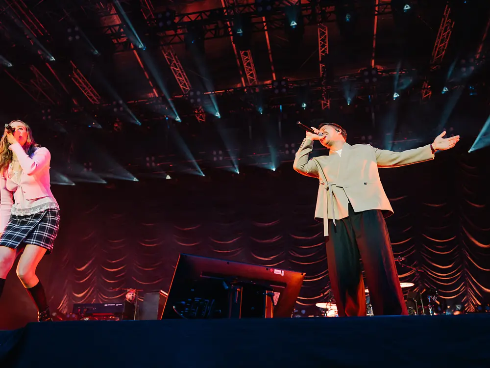 
Nico Santos und LEA begeisterten die Gäste des Henkel-Festivals mit ihren Live-Auftritten auf der Festivalbühne.