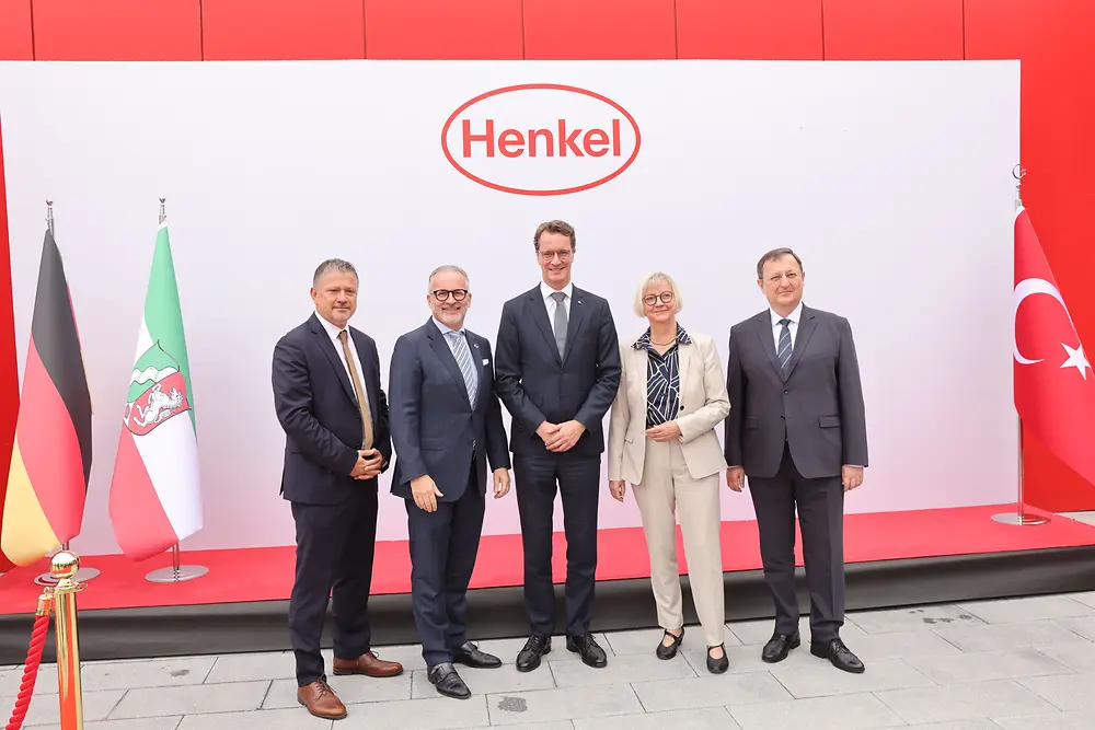 CEO Carsten Knobel empfängt Ministerpräsident Hendrik Wüst am Standort Ankara 