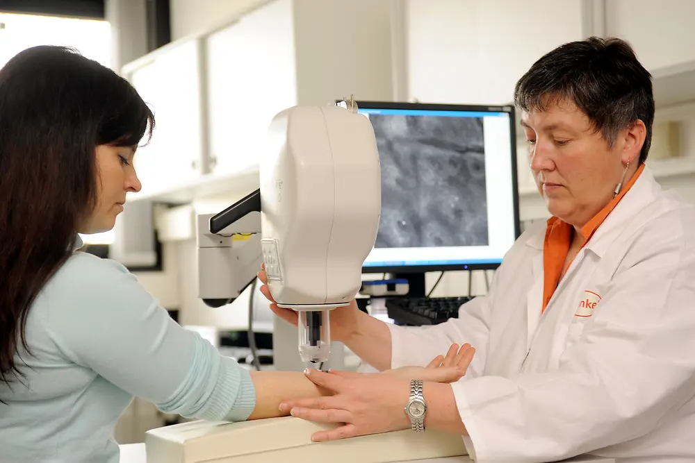 Analisi della pelle con il microscopio confocale a scansione laser