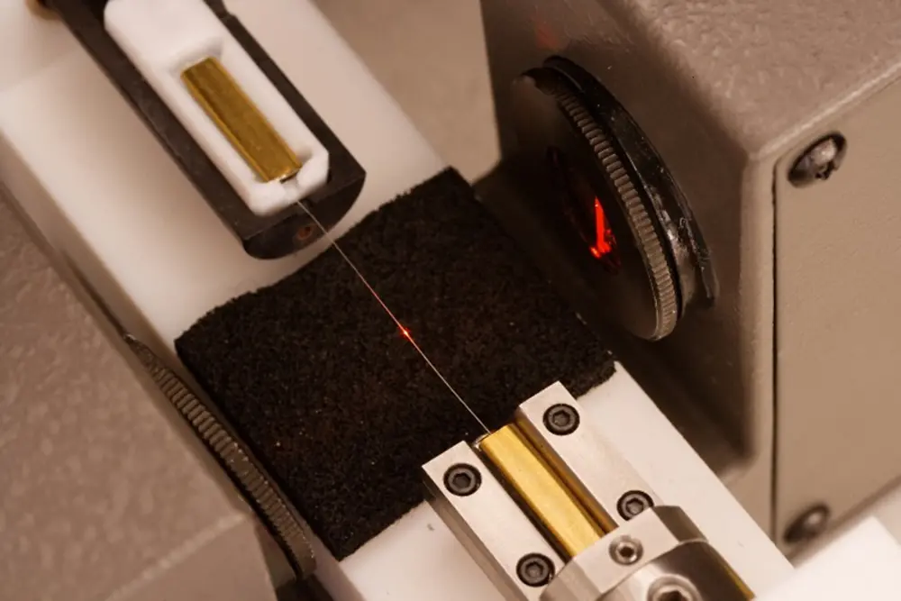 
Lasermessung der Haardicke