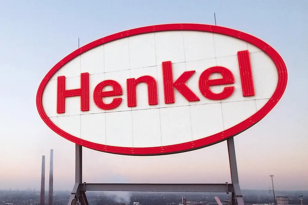 Henkel-Logo auf Gebäude