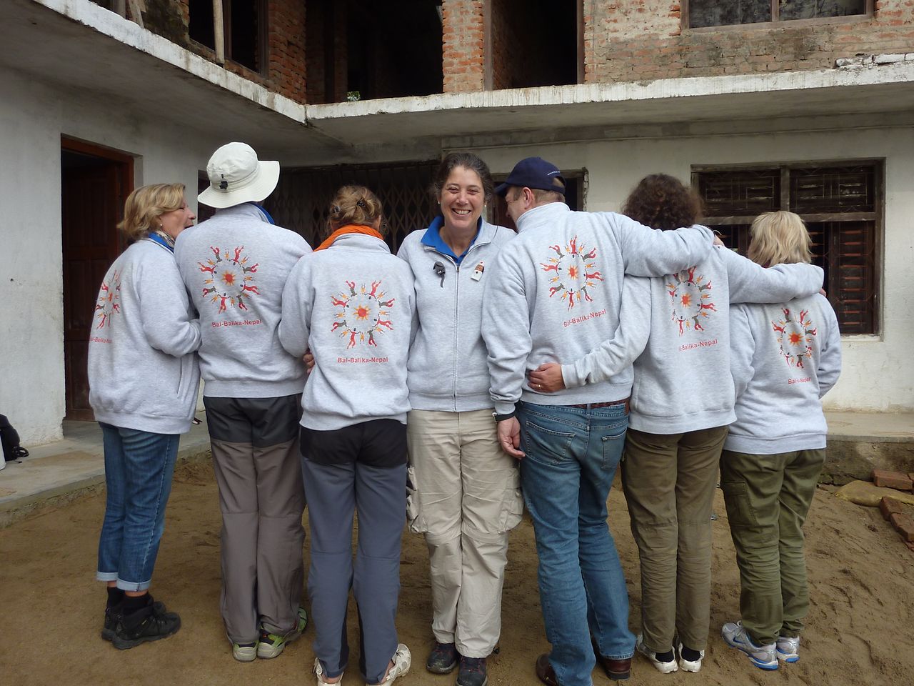 In den 17 Jahren seit ihrer ersten „Hilfsmission“ in Nepal vergrößerte sich das Team stetig 