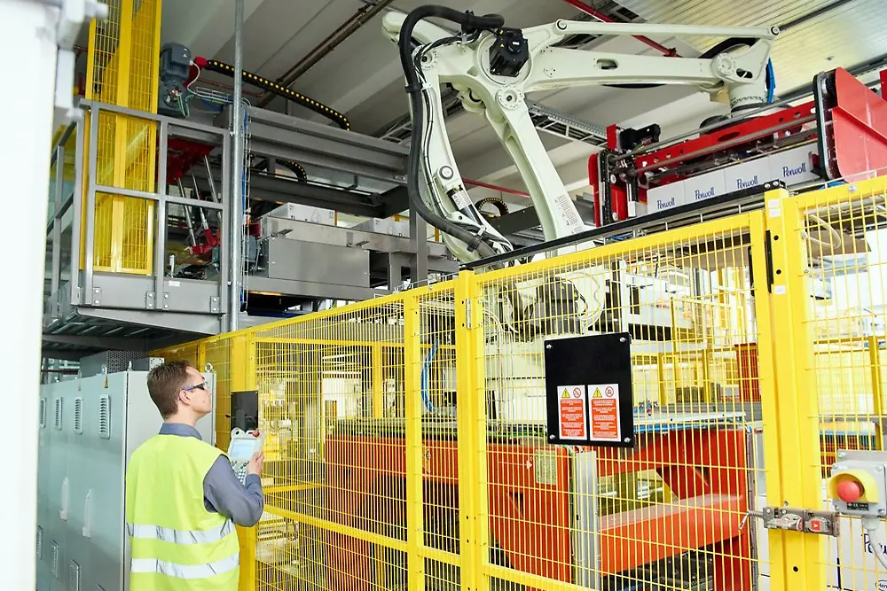 
Roboter erleichtern das Verpacken von Produktpaketen