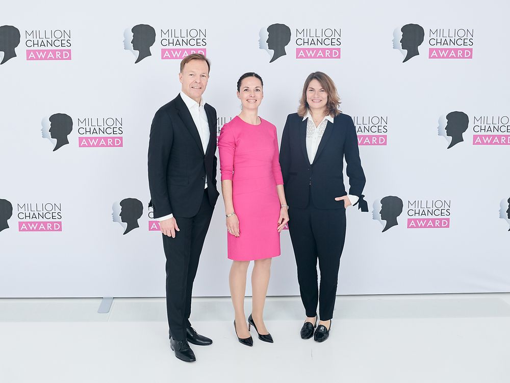 Schwarzkopf Million Chances Award 2019 - Jens Martin Schwärzler, Saskia Schmaus und Sylvie Nicol (vlnr)