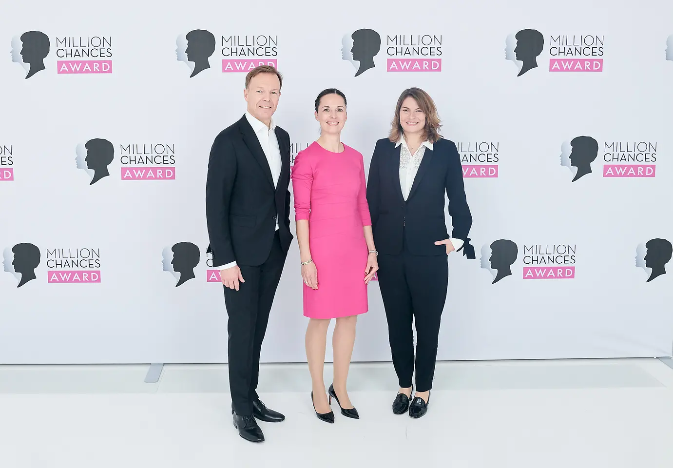 Schwarzkopf Million Chances Award 2019 - Jens Martin Schwärzler, Saskia Schmaus und Sylvie Nicol (vlnr)